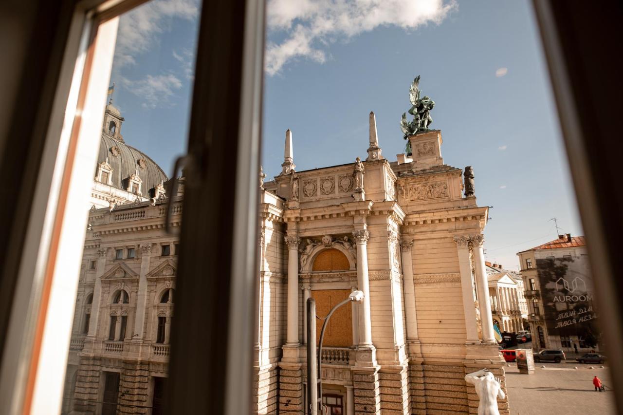 Apartopera Lviv Luaran gambar